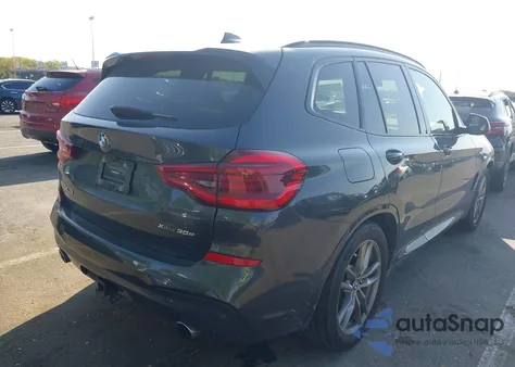 2021 BMW X3 Phev xDrive30E z USA, uszkodzony, nr VIN 5UXTS1C08M9E14736